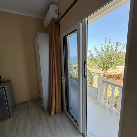 Konukevi Alexandros 4*