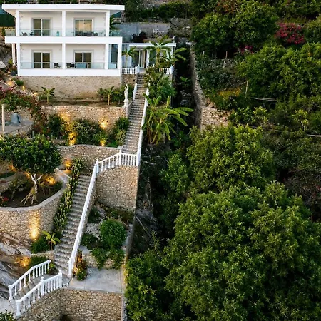 Guest house Alexandros 4*